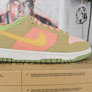 *NEVER WORN* Nike Dunk Low 'Sun Club Mens' (Size 9.5)